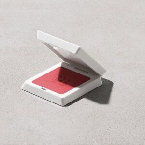 Fenty Beauty Suede Powder Blush in Petal Poppin’